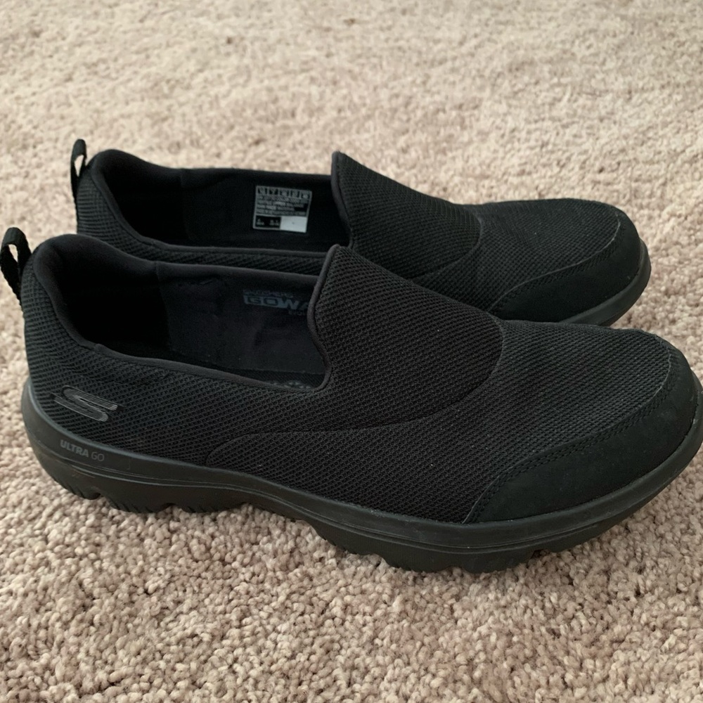 Skechers Go Walk Evolution Ultra